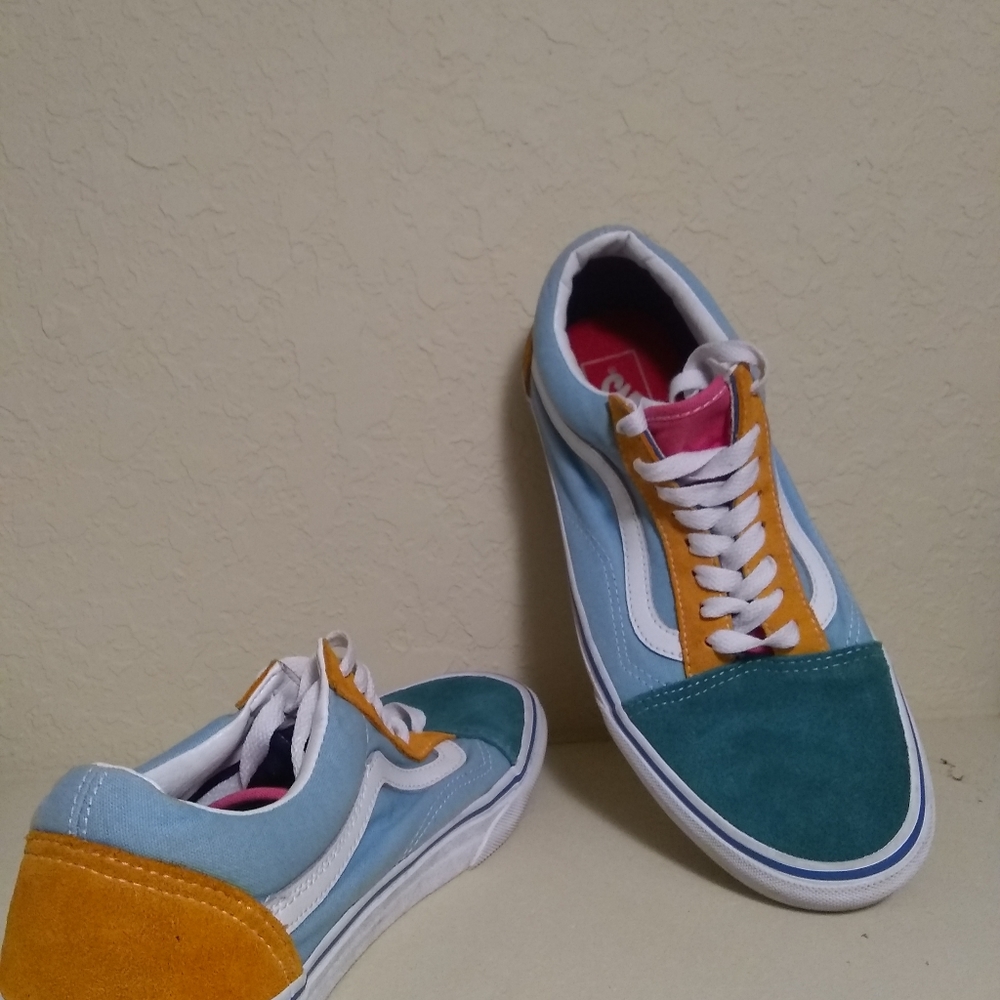VANS ❤️💜🧡💚 - Picture 2 of 7